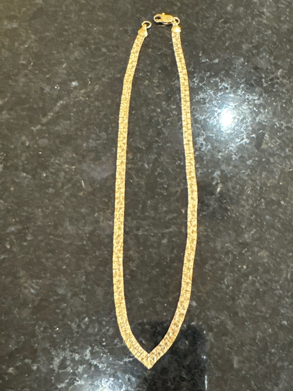 Vintage 1970’s 1980’s Gold Tone Flat Nugget V-neck Choker Necklace 18”